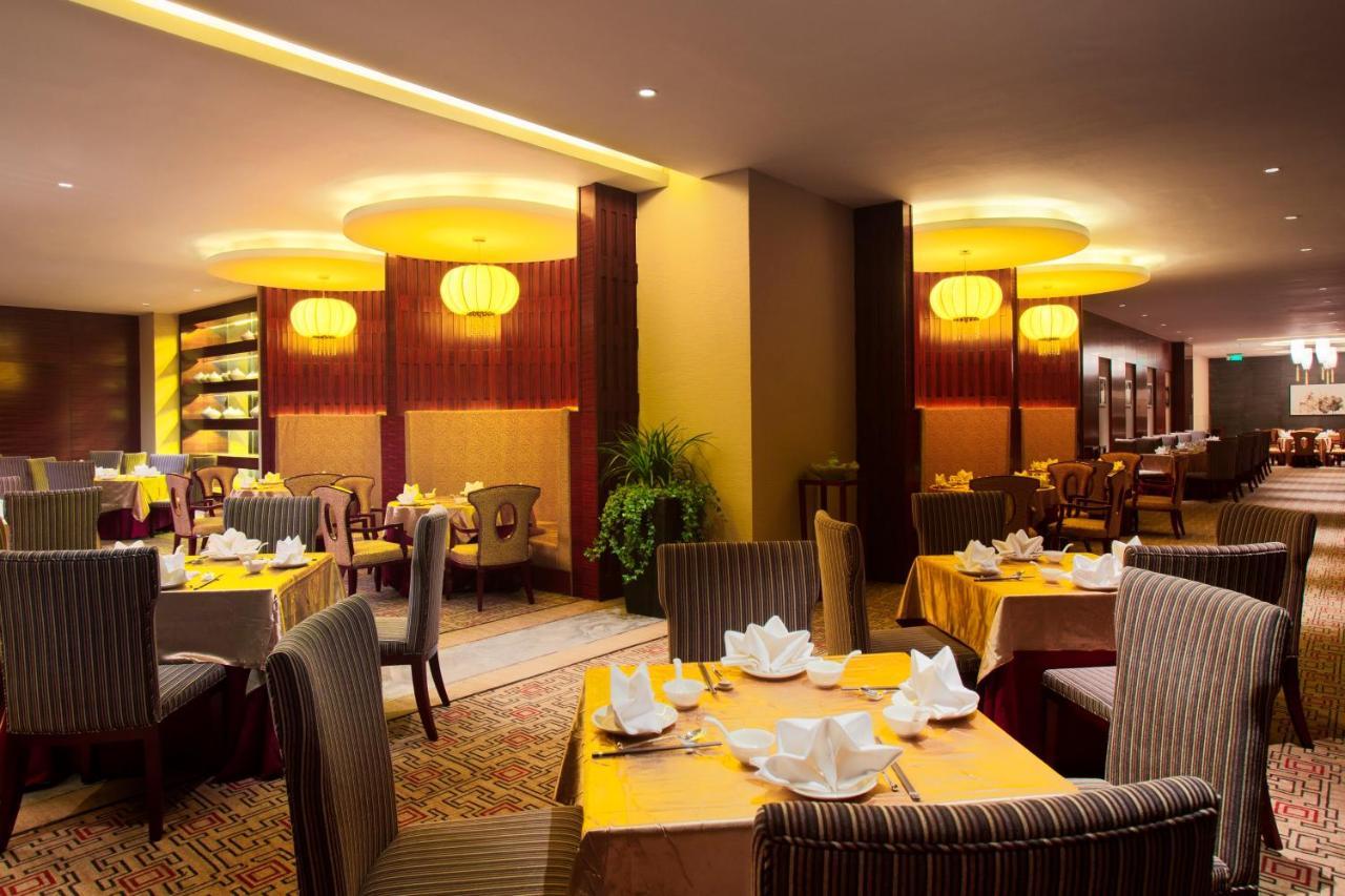 Holiday Inn Yinchuan International Trade Centre, An Ihg Hotel מראה חיצוני תמונה